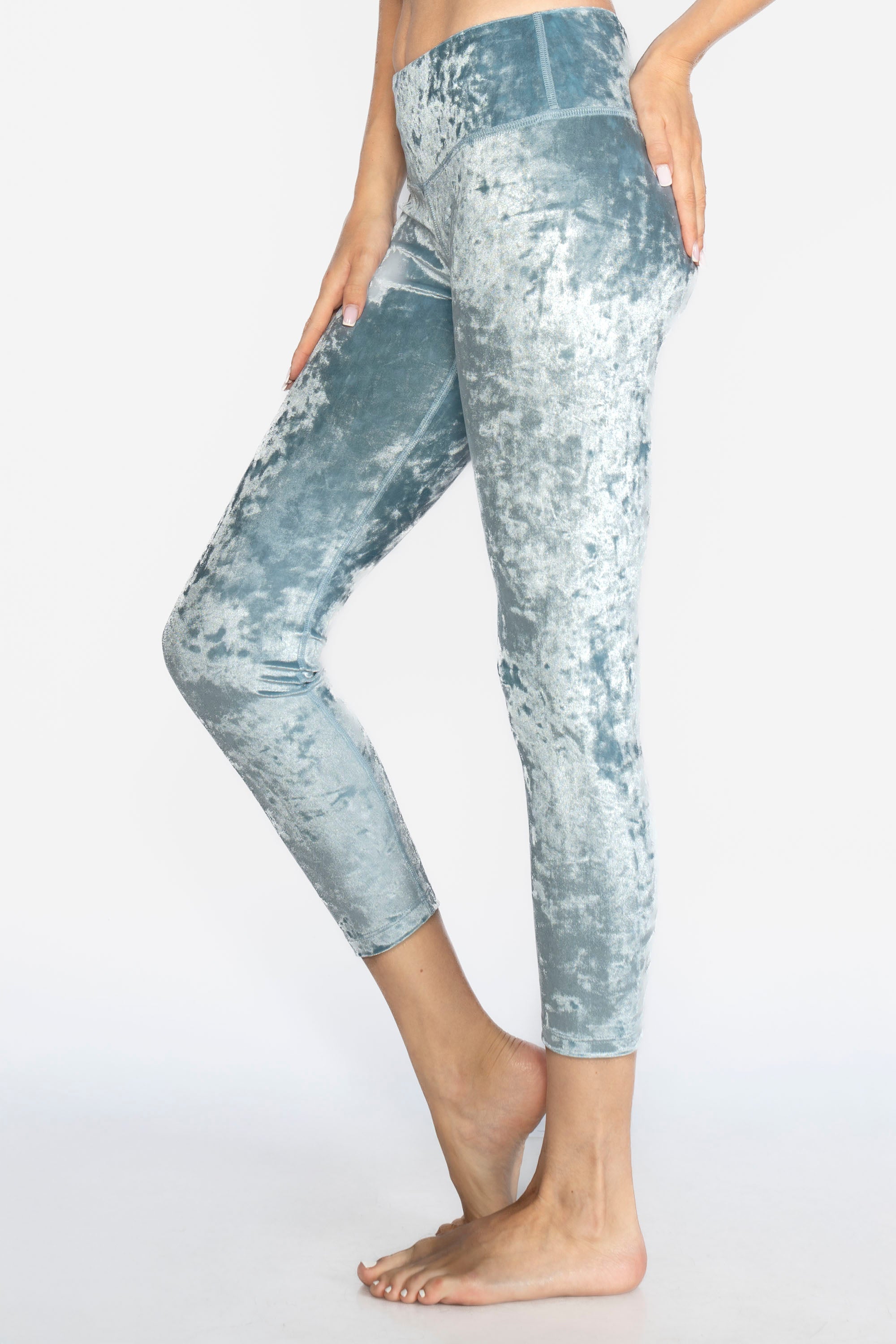 Velvet Cropped Leggings