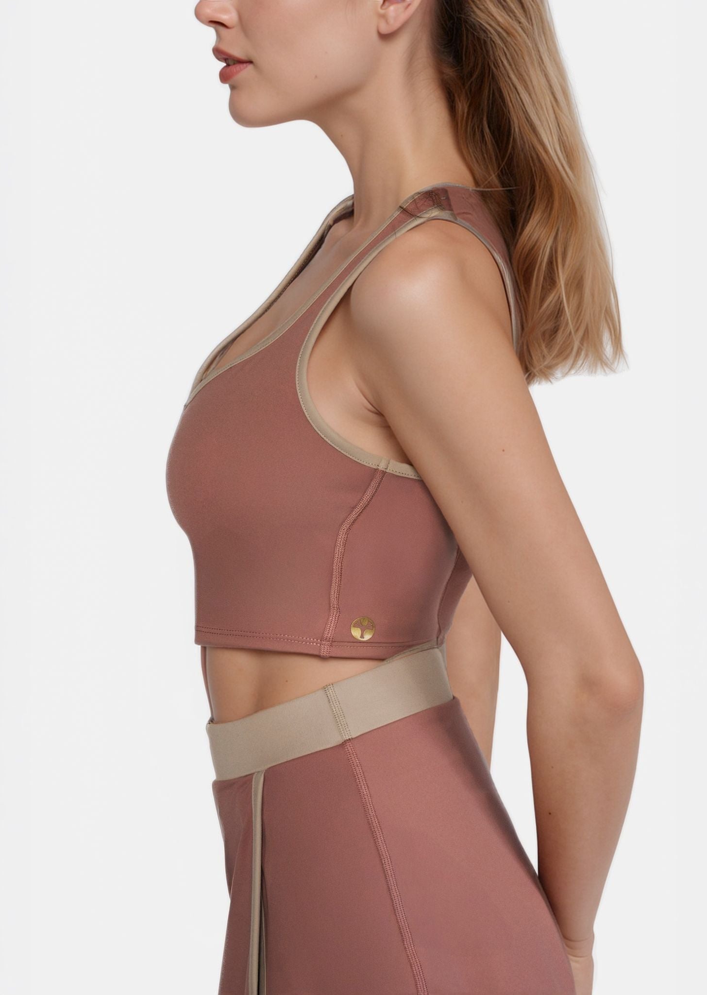 Contrast Cropped Sports Bra